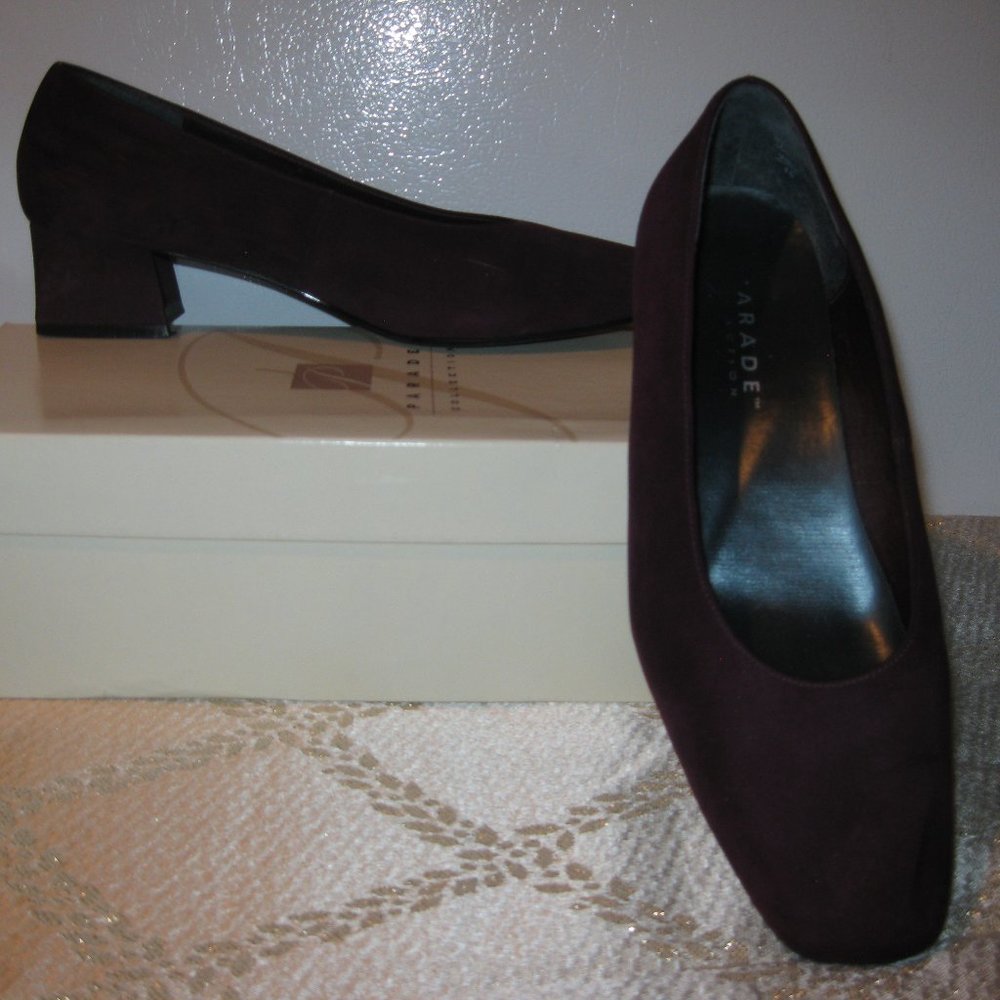 Parade Plumb Swede Medium Heel Pumps
